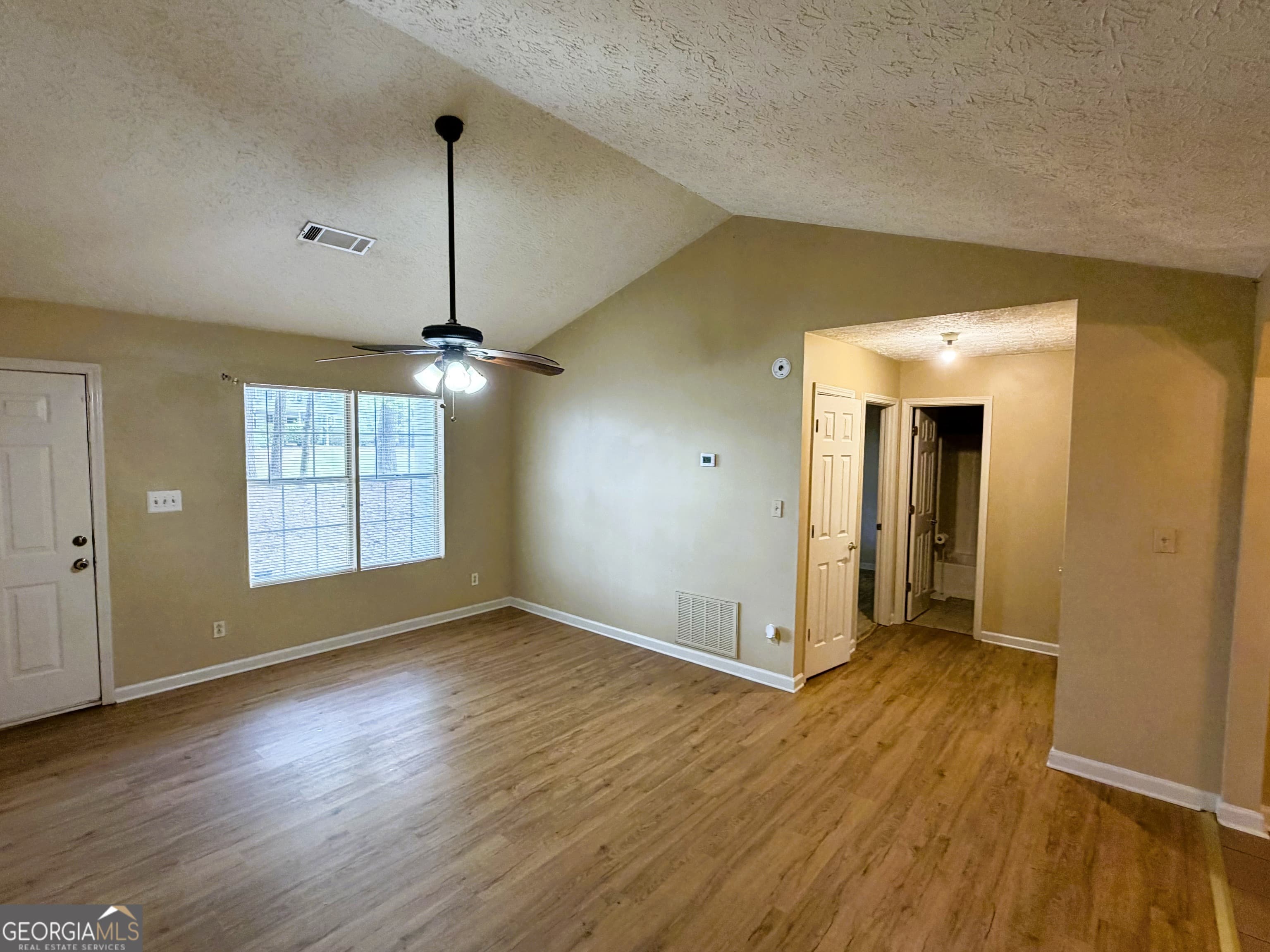 122 Oriole Dr — photo 2