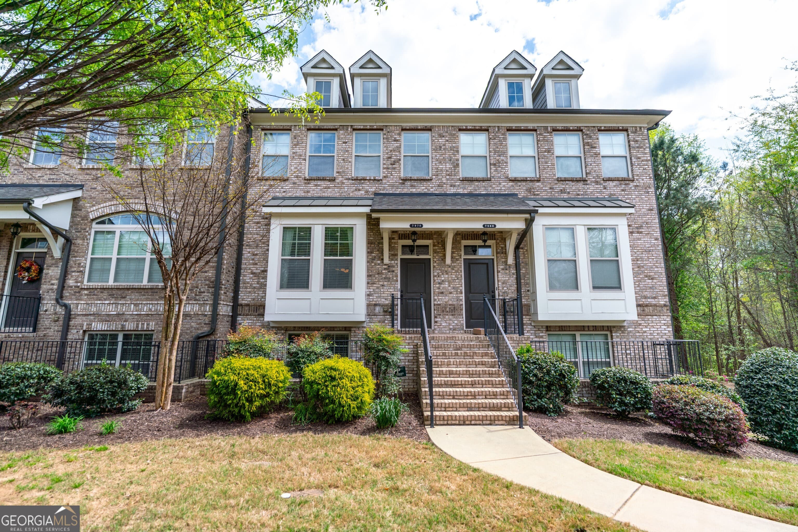 7970 Willoughby Ct — photo 1