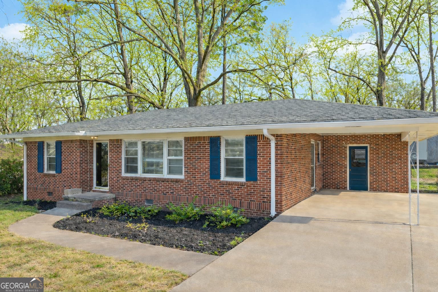 93 Hickory Circle — photo 2