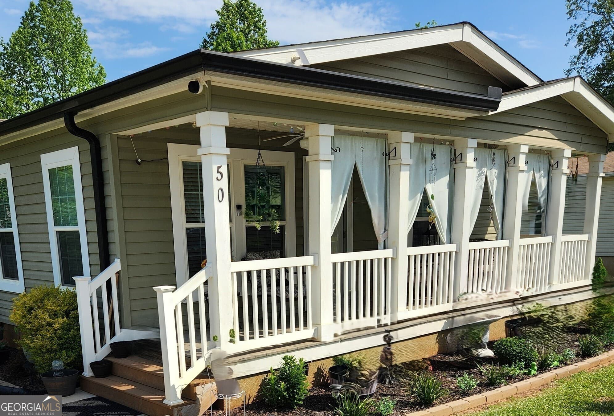 50 Meadow View St — photo 1