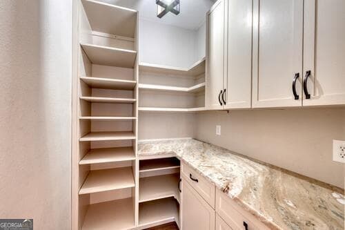 655 Sanctuary Dr — photo 2