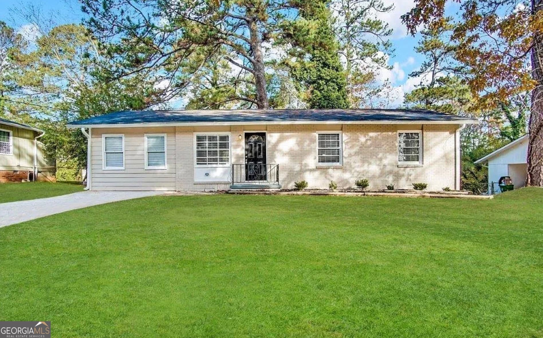 4390 Mercer Rd — photo 1