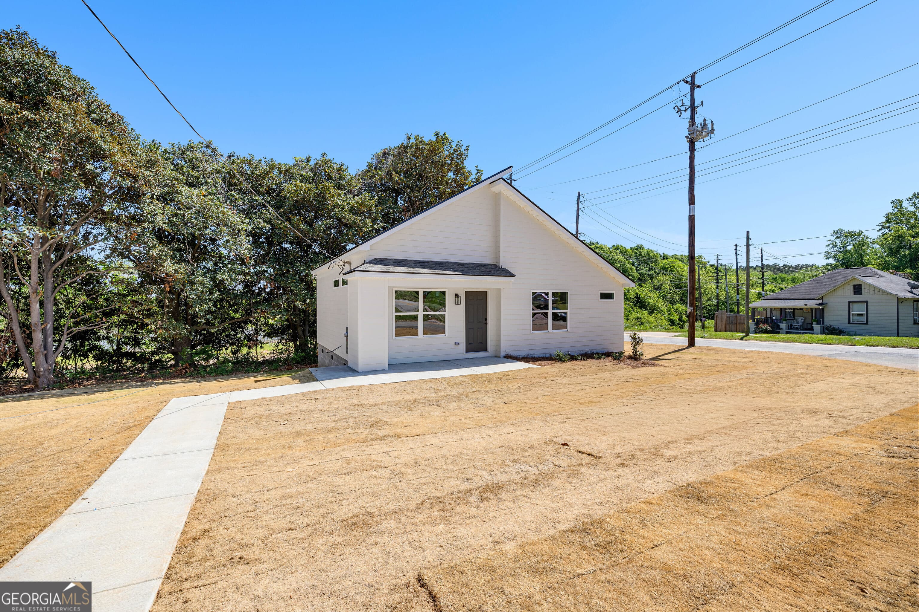 1017 Stonewall St — photo 2