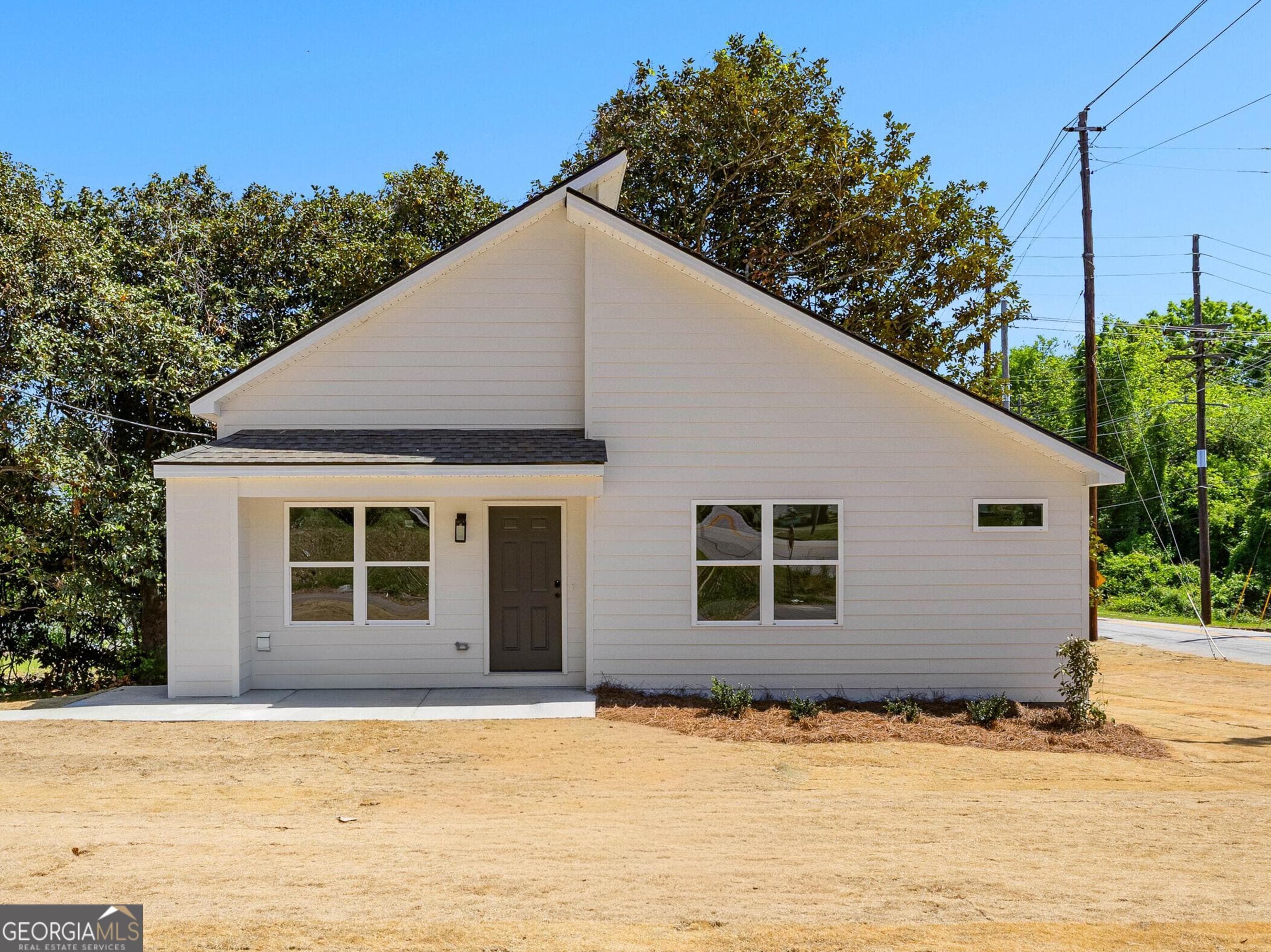 1017 Stonewall St — photo 1