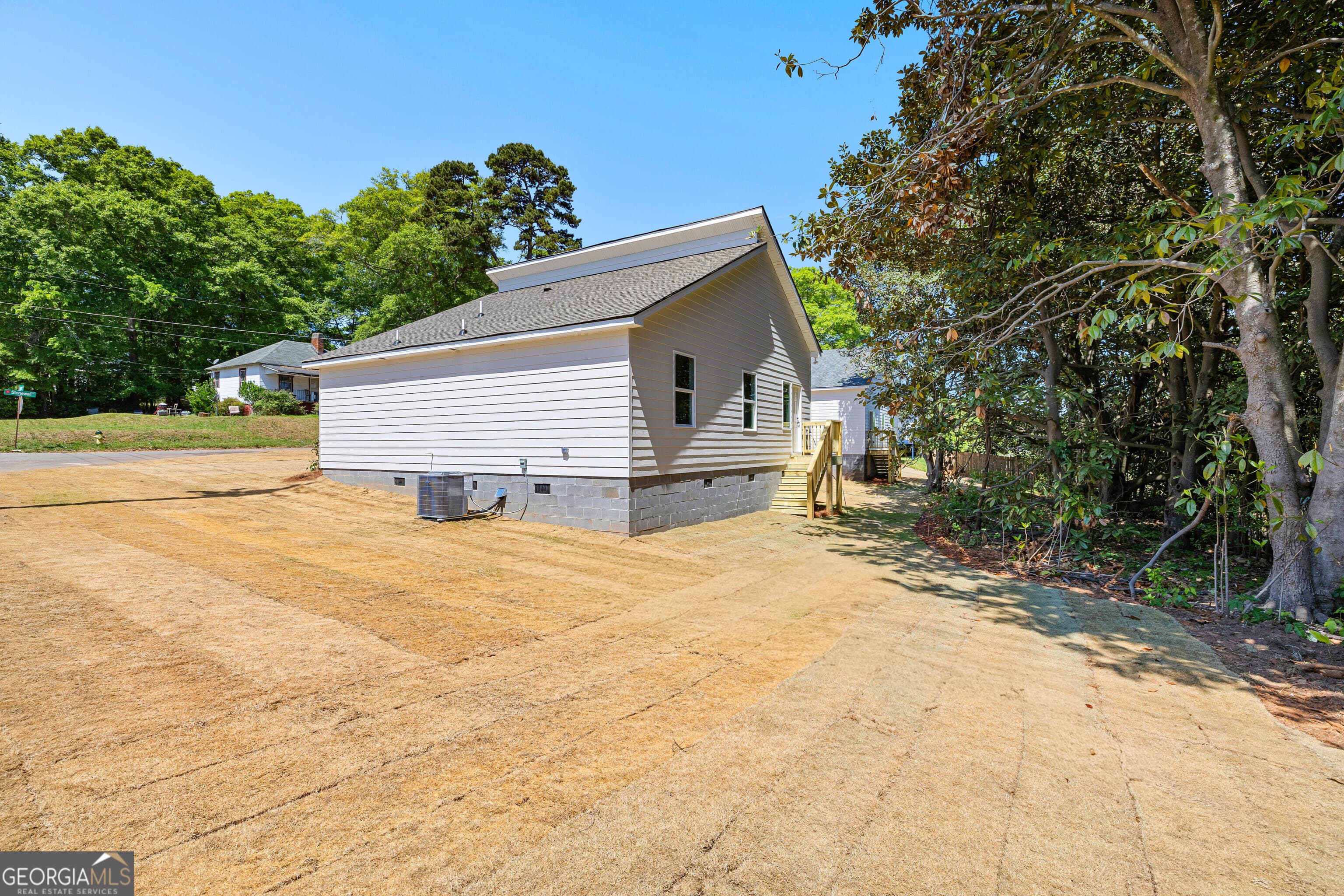 1017 Stonewall St — photo 19