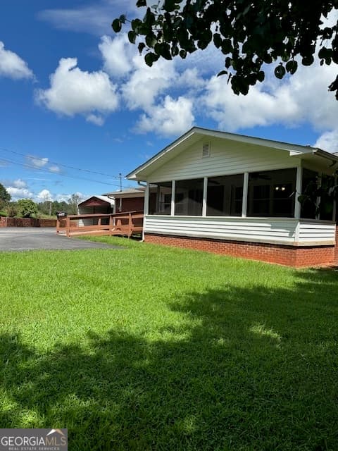 1323 Cavender Creek Rd — photo 1