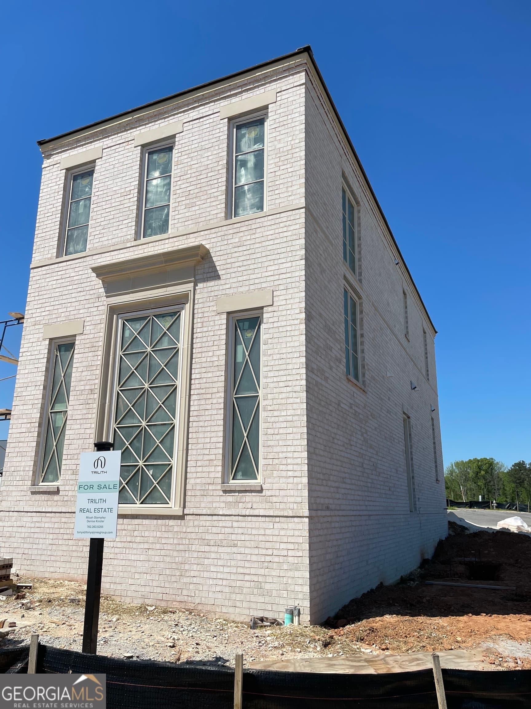 340 6th St — photo 1