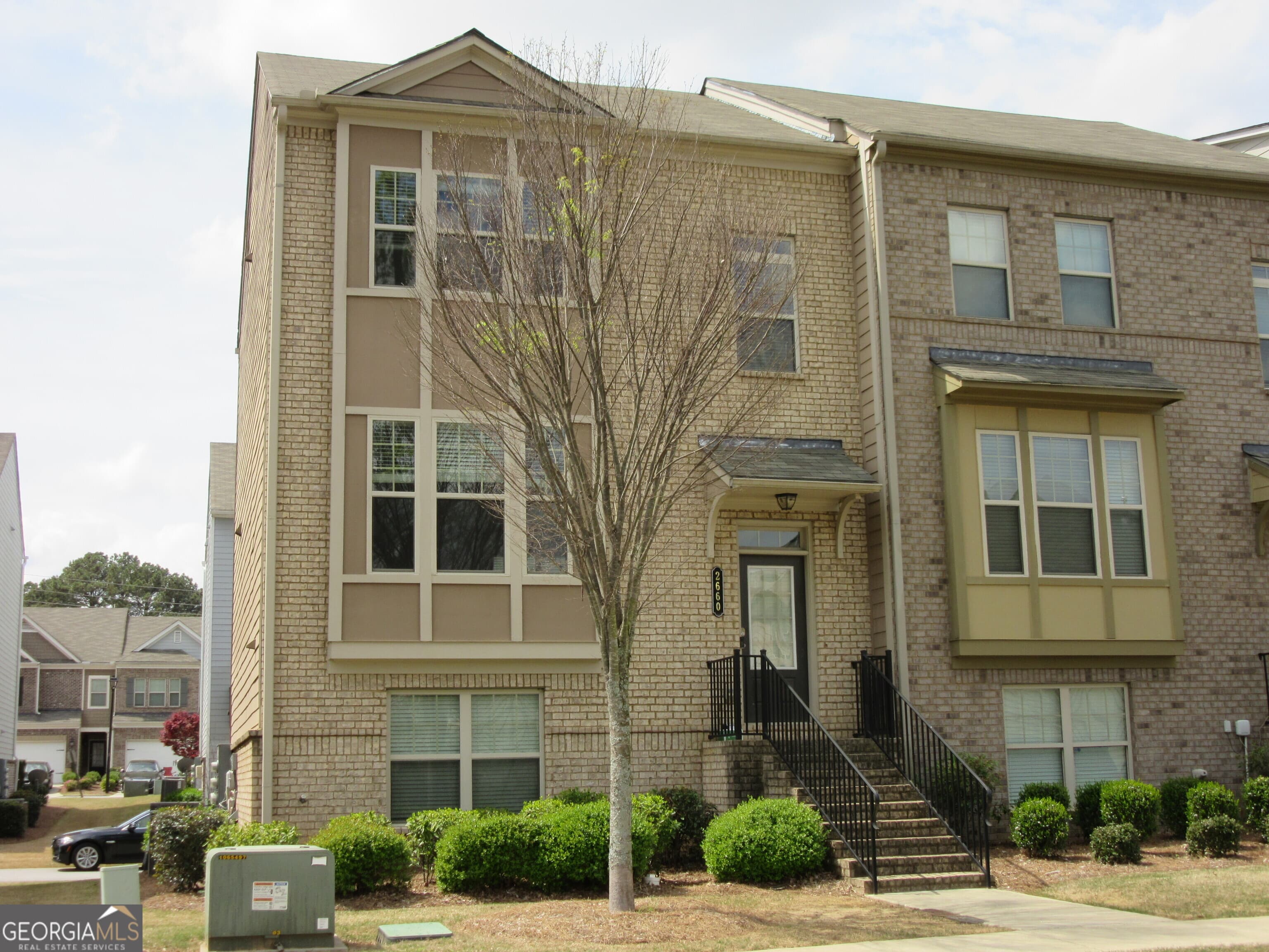 2660 Village Pl Drives — photo 2