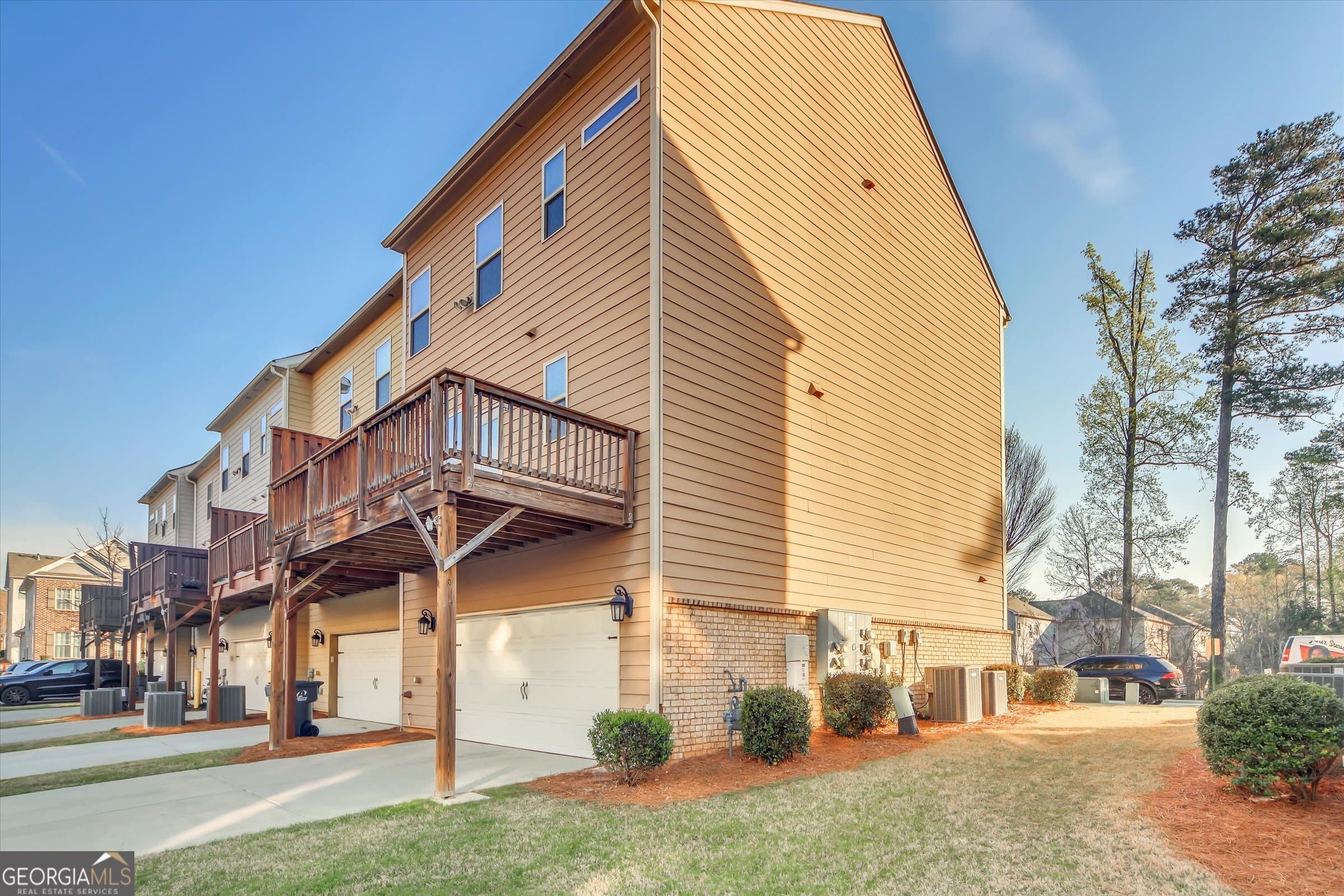 2660 Village Pl Drives — photo 25