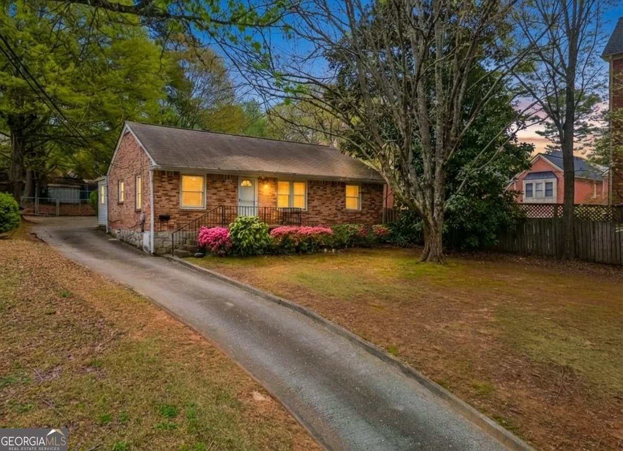 1387 Church St — photo 2