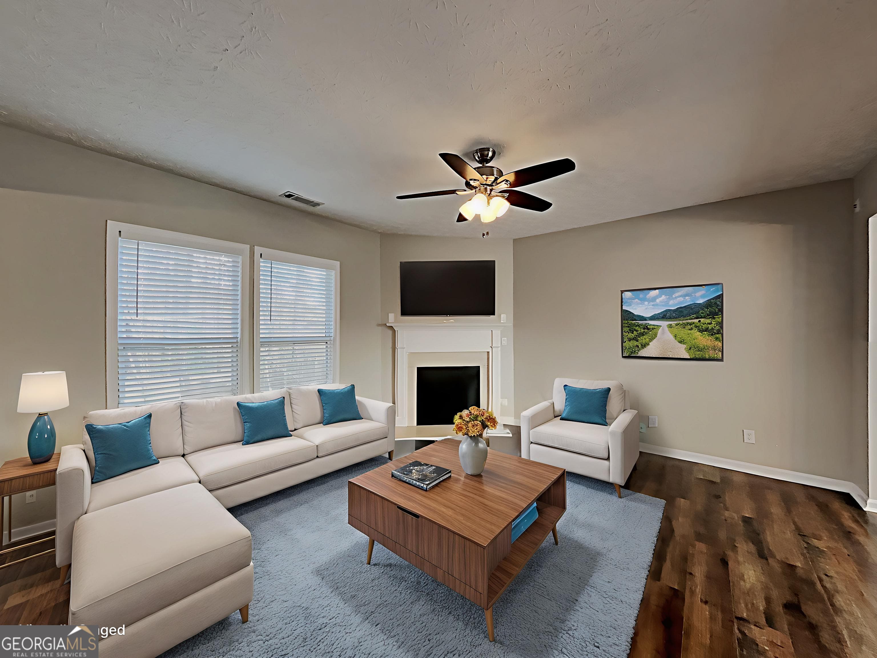 365 Laurelton Circle — photo 2