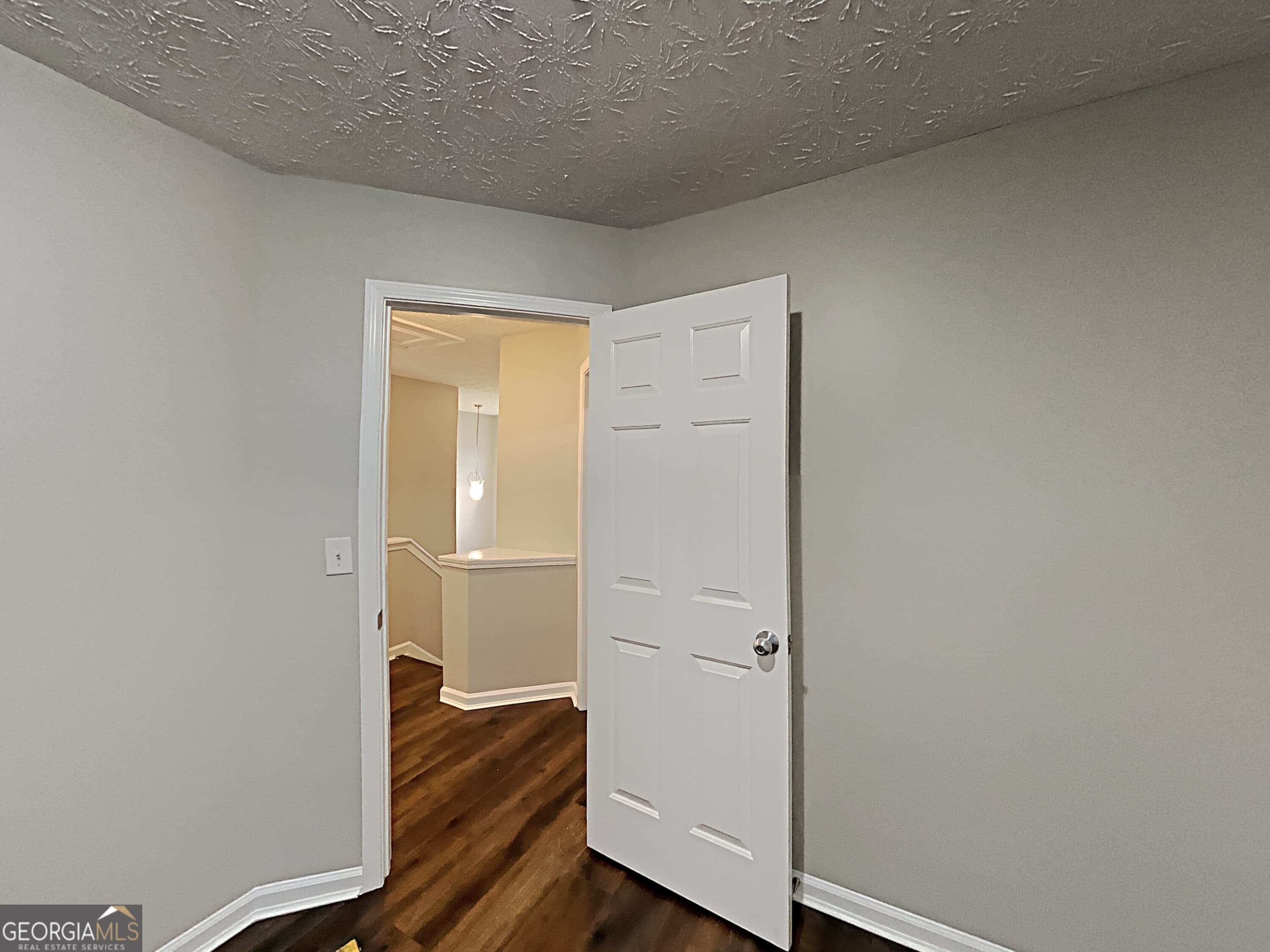 365 Laurelton Circle — photo 15