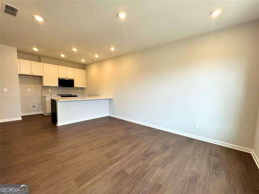 1369 Breezy Se Circle 98 — photo 2