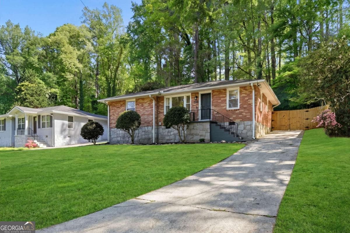 898 Scott Circle — photo 1