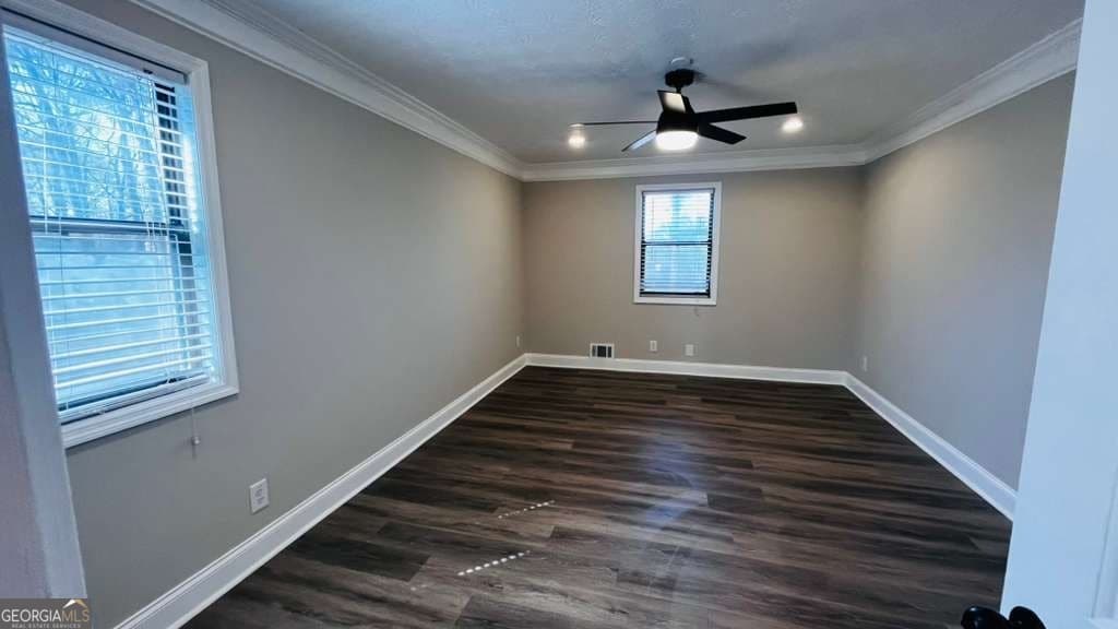 2210 Village Dr — photo 2