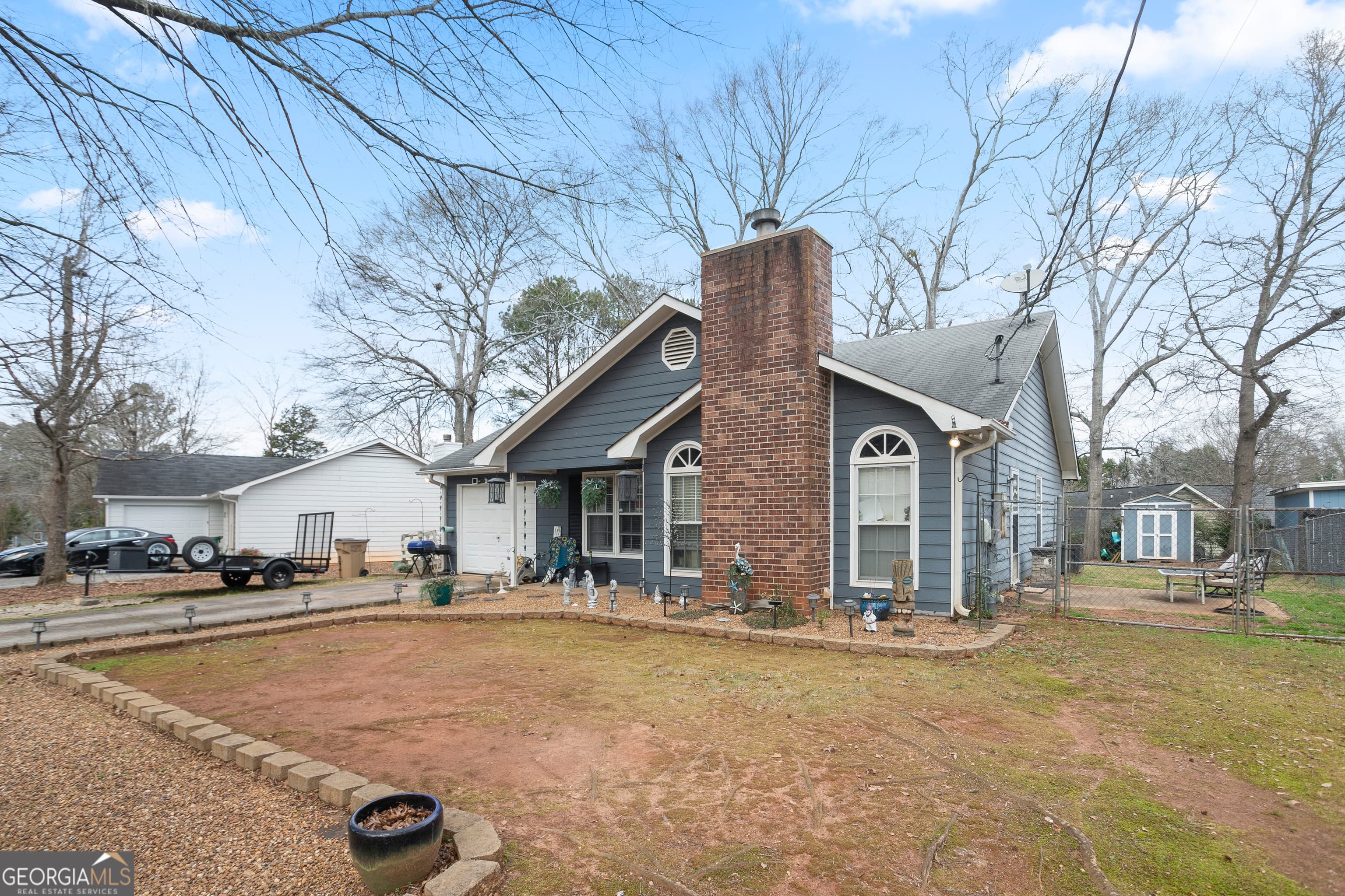 435 Rosehill Dr — photo 2