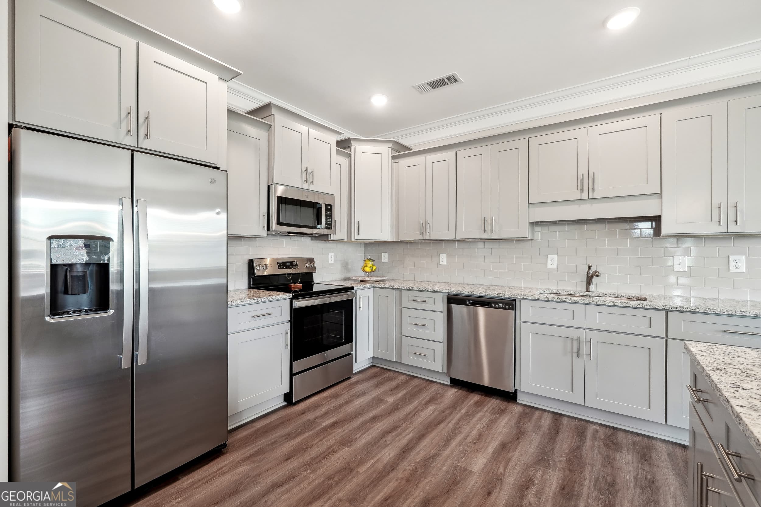 2710 Fareed St — photo 2