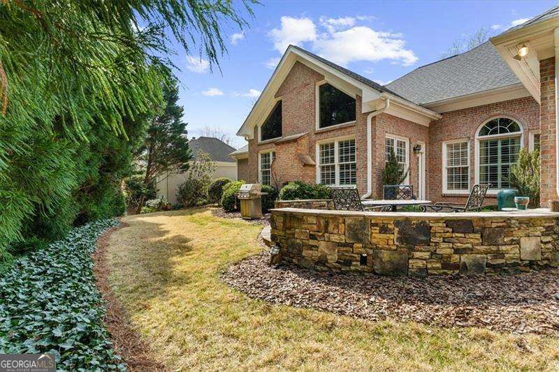 2204 Stephens Walk — photo 31