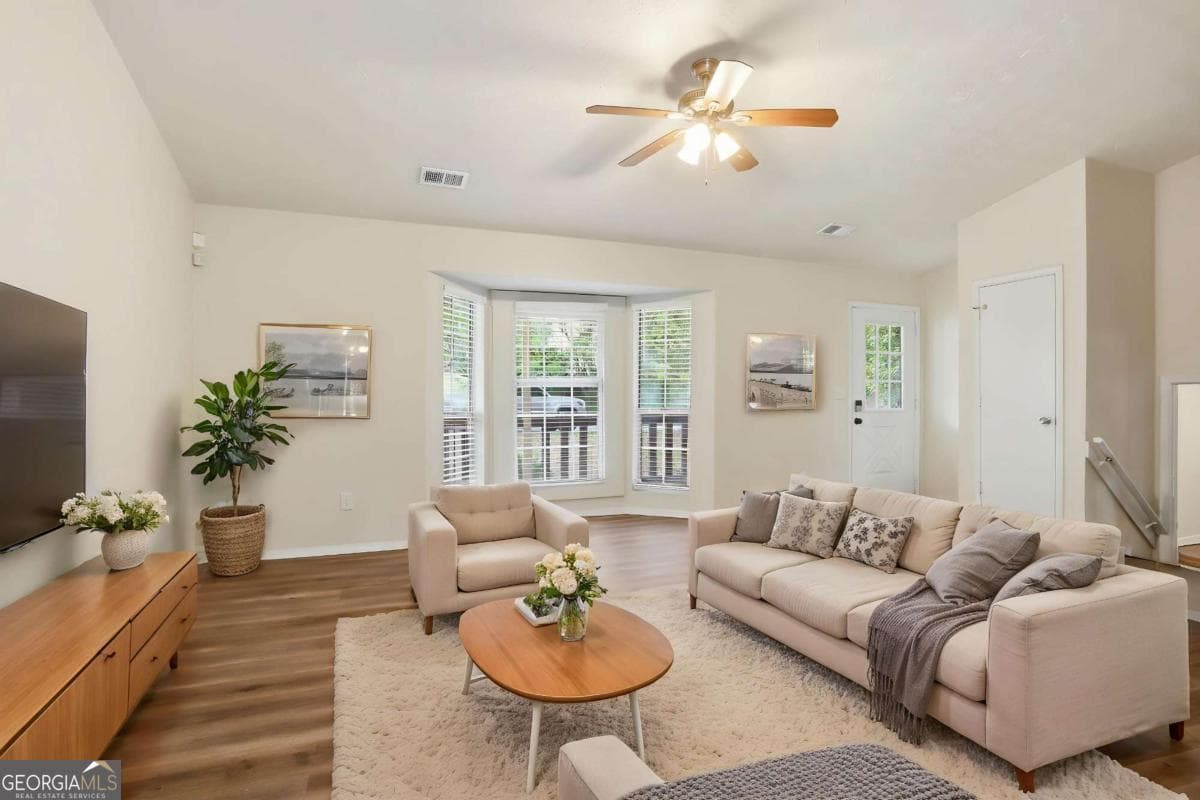 3071 Eastland Way — photo 2