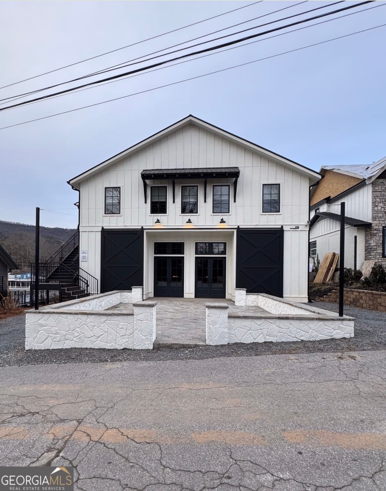 118 Oak Crescent Circle — photo 1