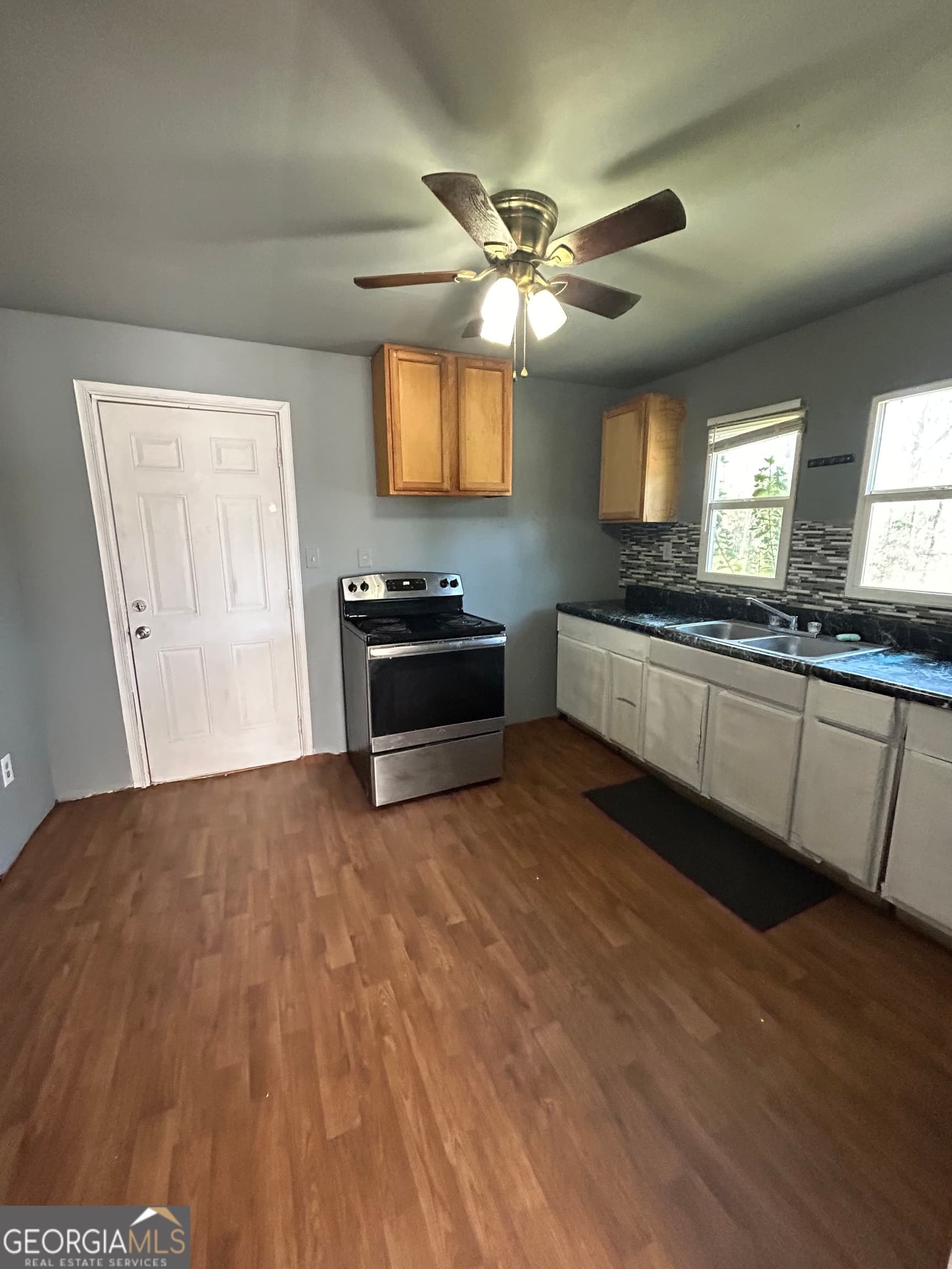 390 Charlotte Blvd — photo 2