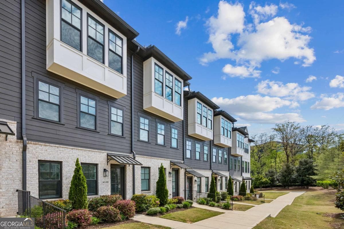 6540 Beacon Dr — photo 1