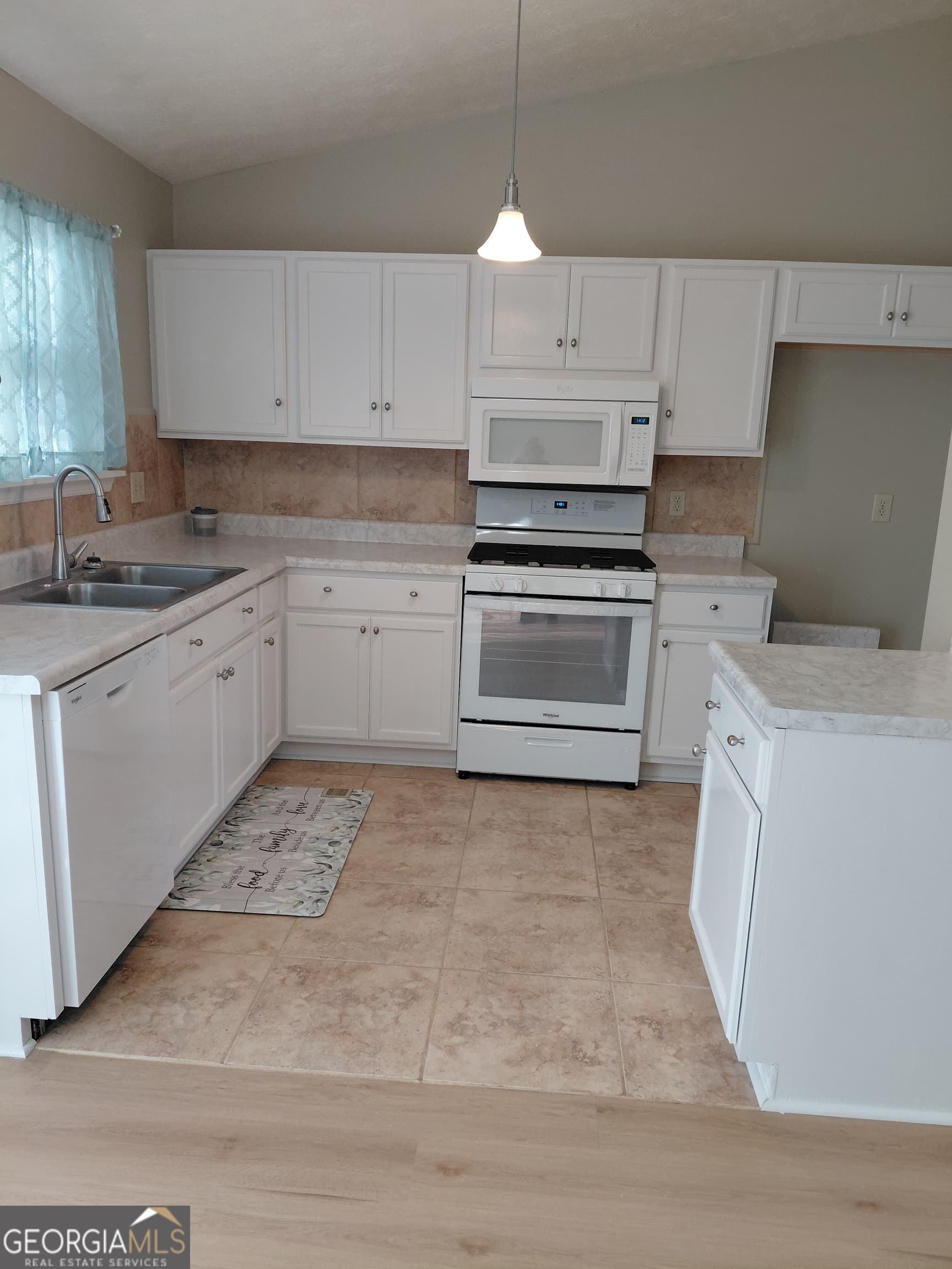 701 Boone Ct — photo 2