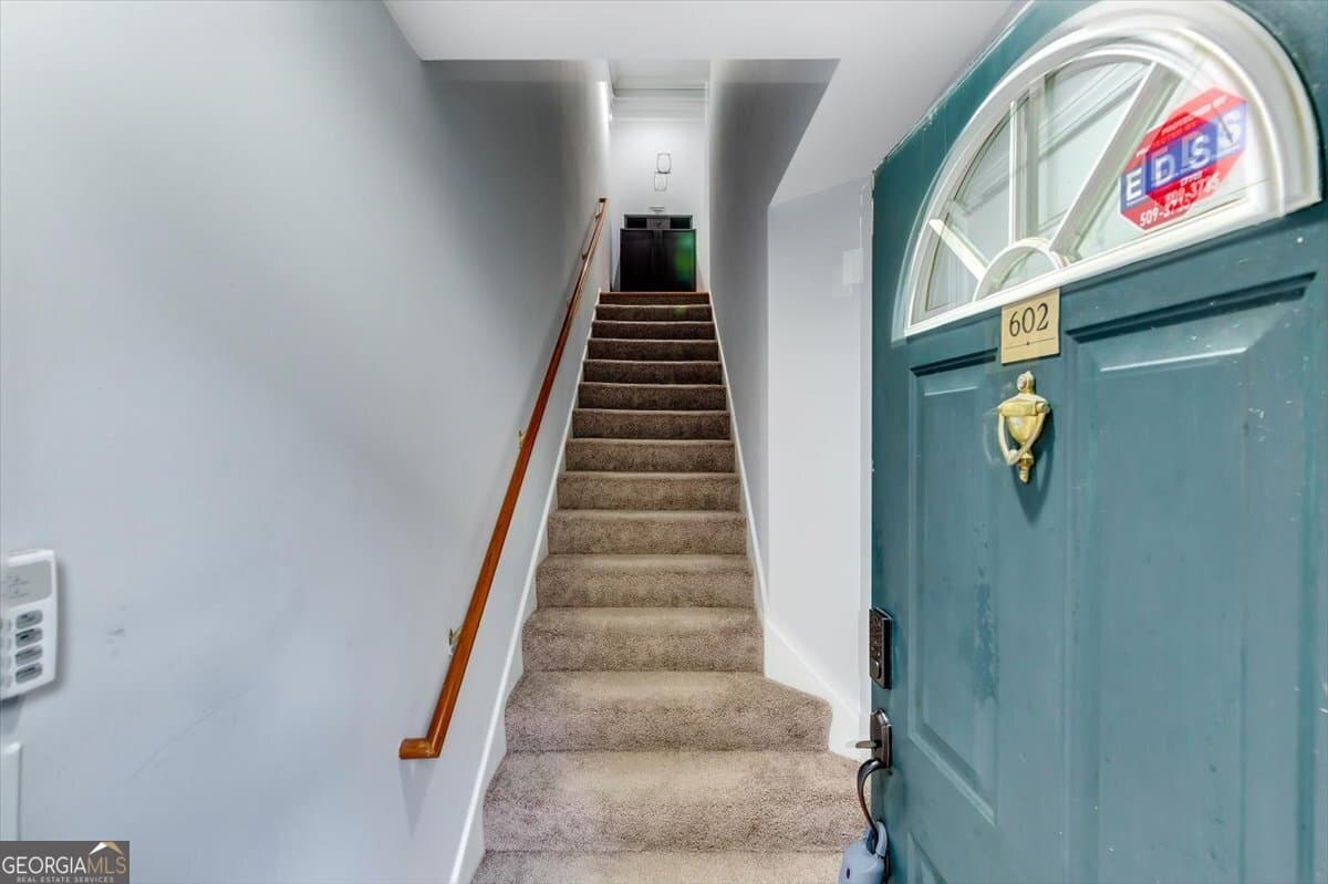 375 Highland Ne Ave 602 — photo 2