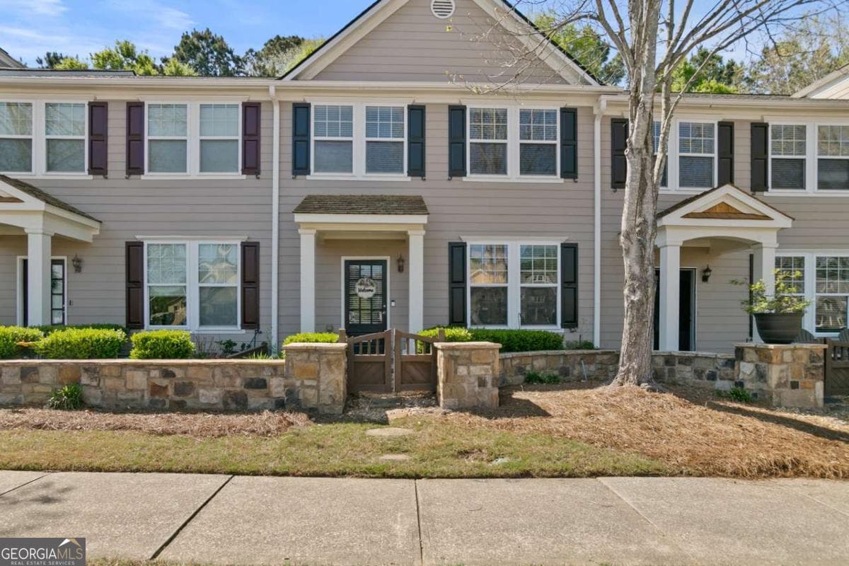 207 River Green Ave — photo 2