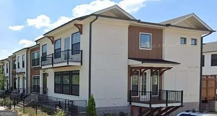 112 Downing Dr — photo 2