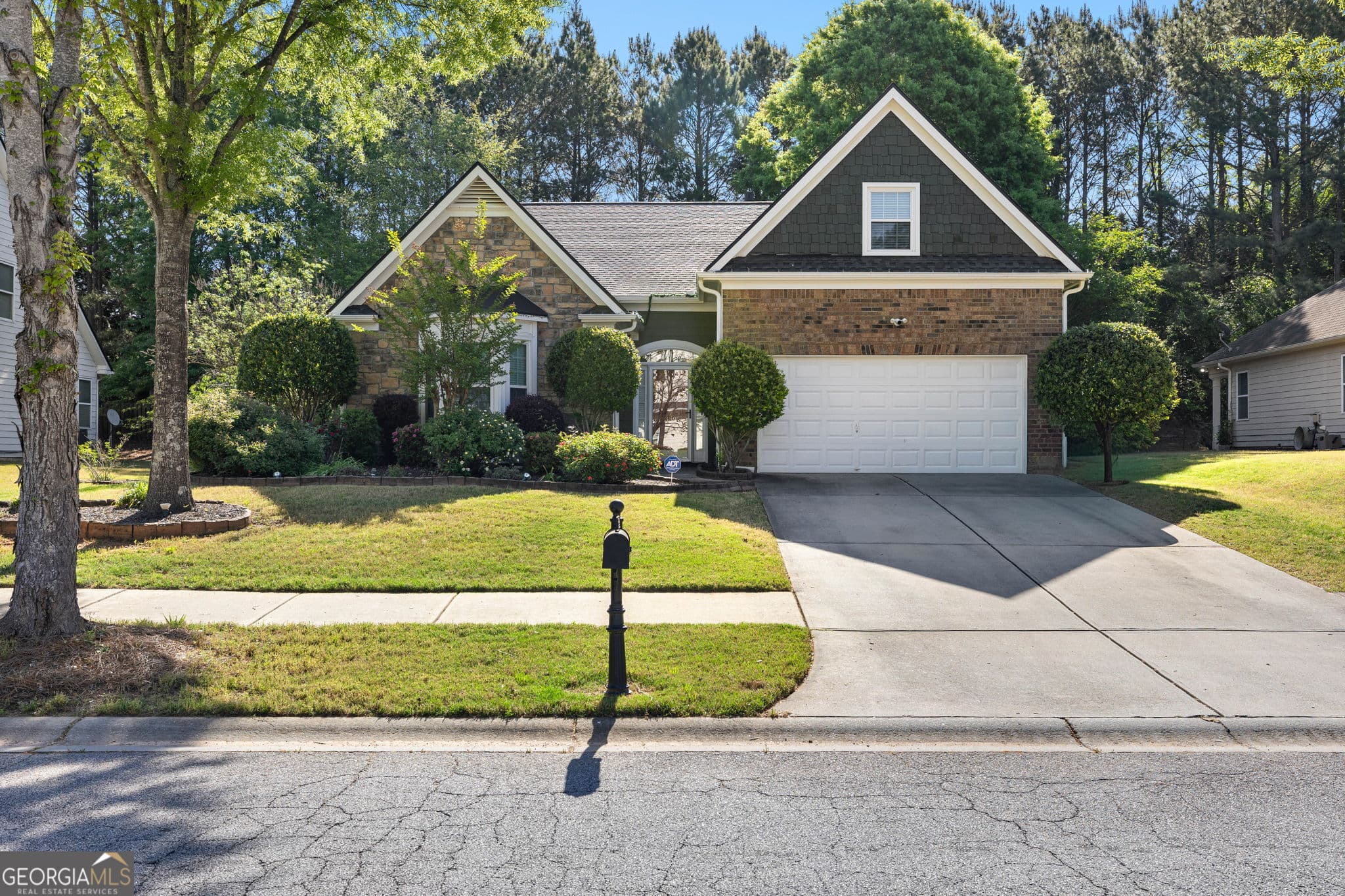 339 Southgate Dr — photo 1