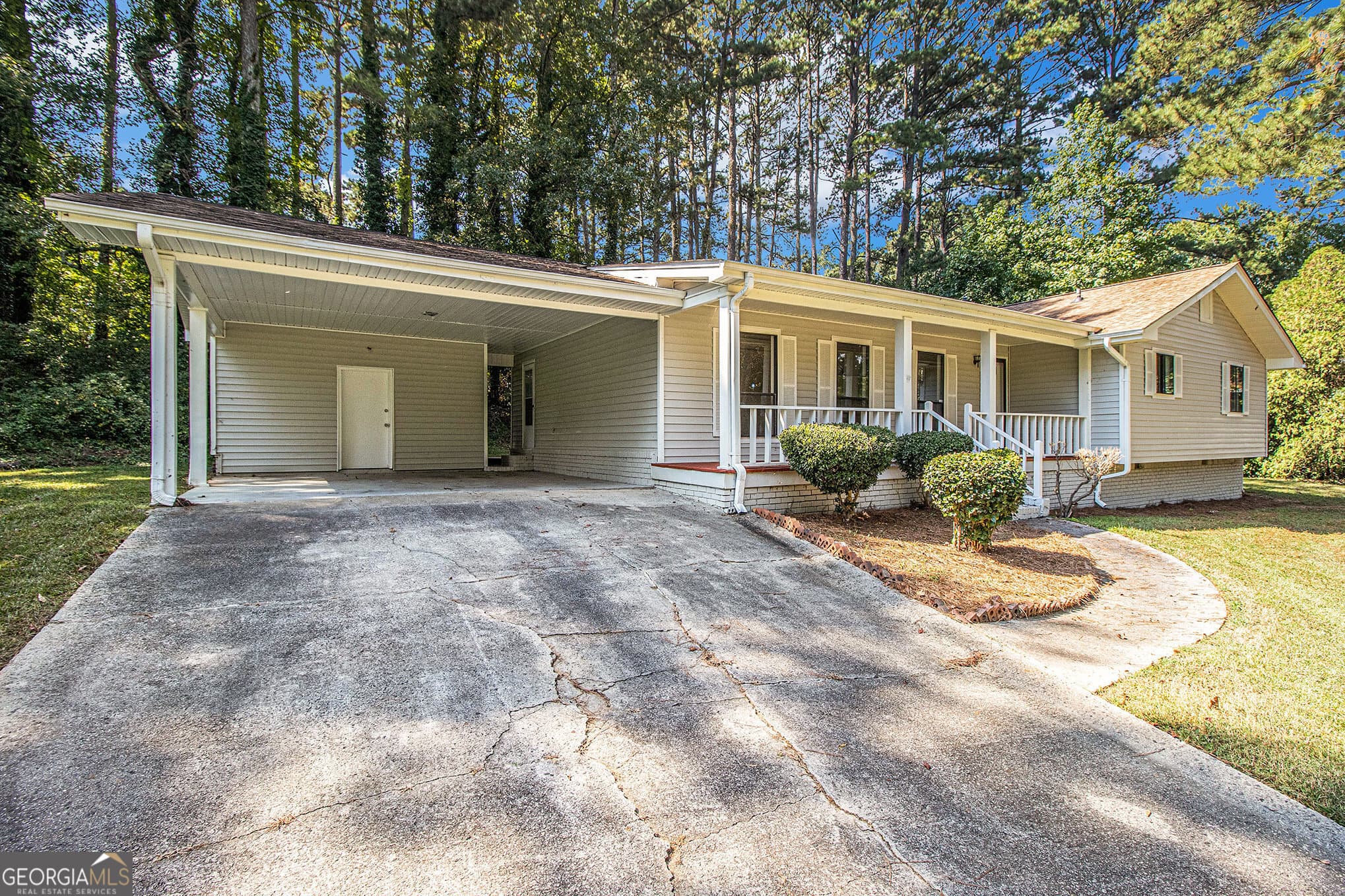 709 Willow Bend Dr — photo 2