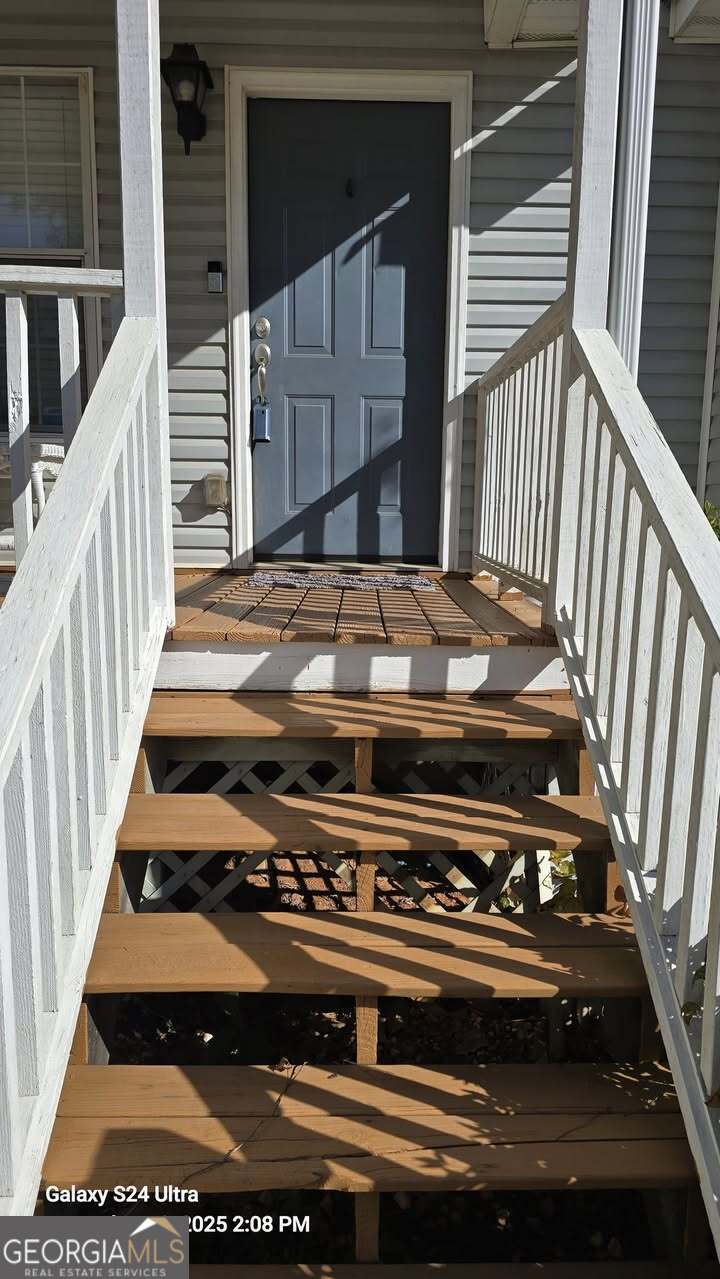 35 Louise Ln — photo 2