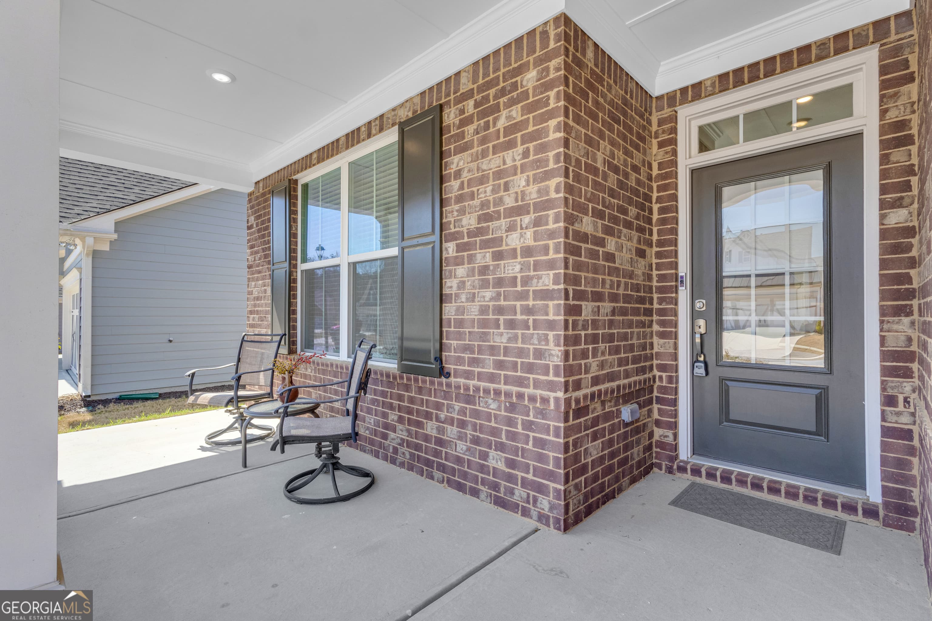 200 Amherst Way — photo 2