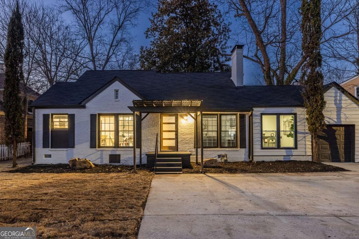 2362 N Decatur Rd — photo 1