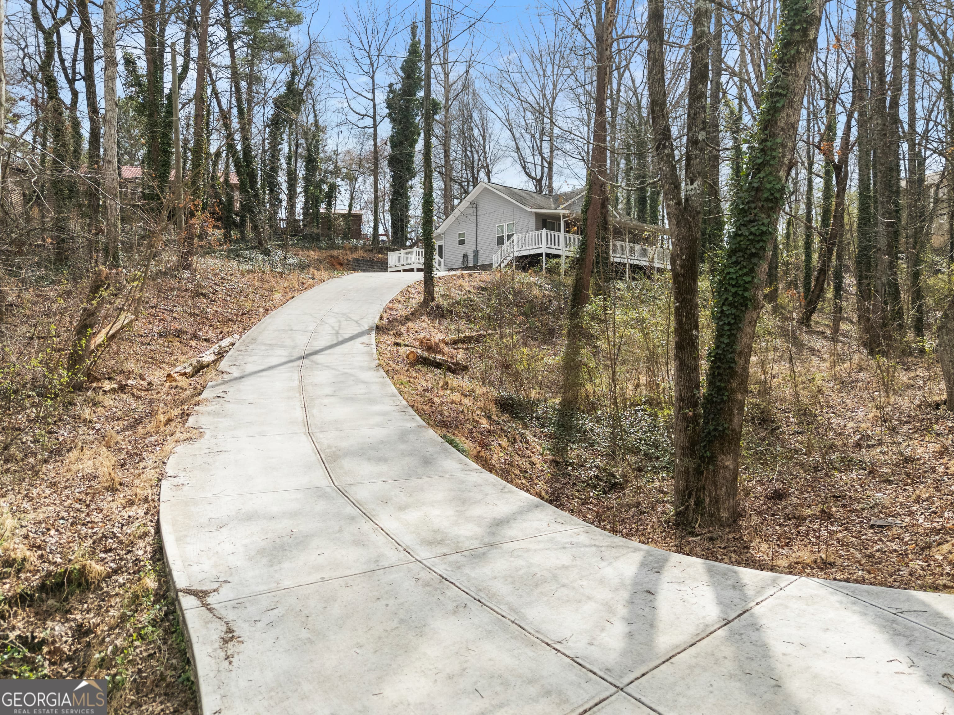 261 Silver Fox Dr — photo 2