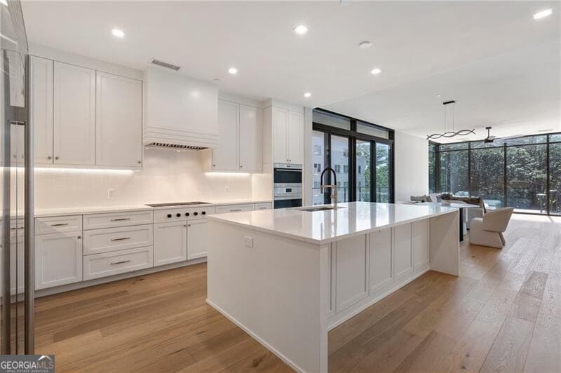 2520 Peachtree Nw Rd 403 — photo 1