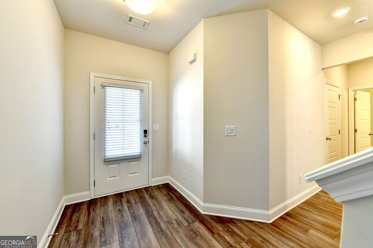 212 Station Overlook Dr — photo 2