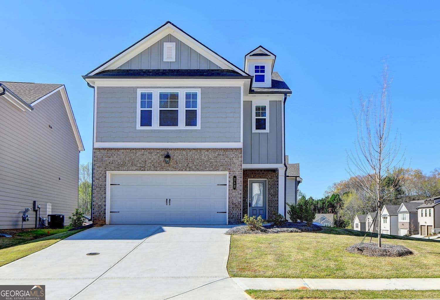 212 Station Overlook Dr — photo 1