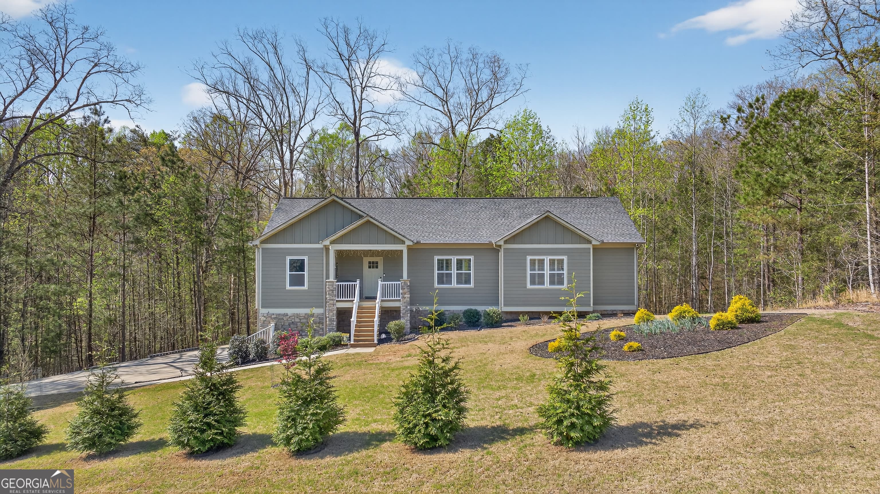 143 Sylvia's Way — photo 2