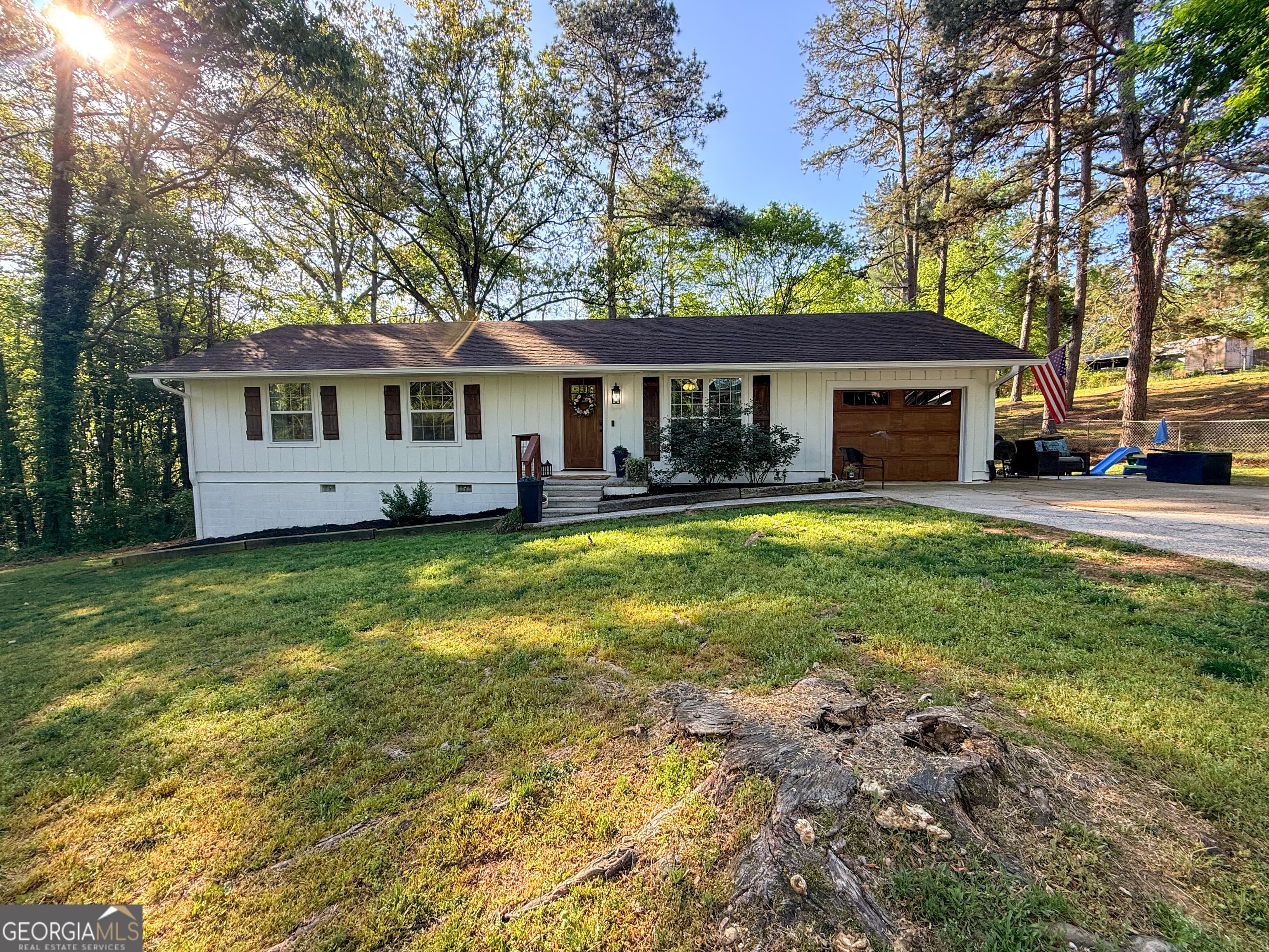 194 Semi Circle Dr — photo 1