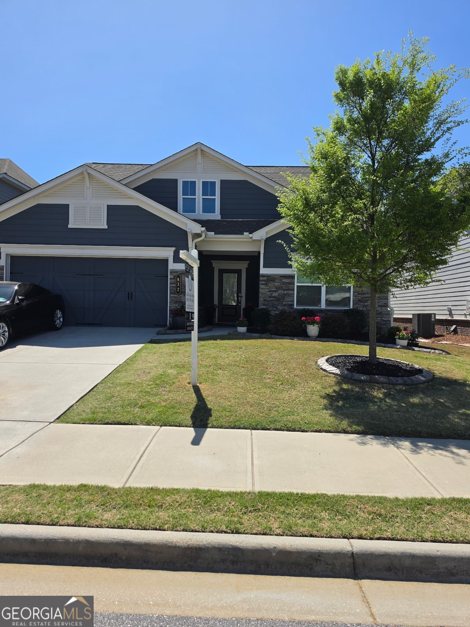 532 Barlow Pl — photo 1