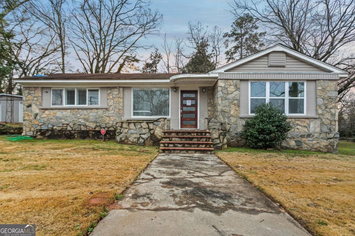 141 Fairview Dr — photo 1