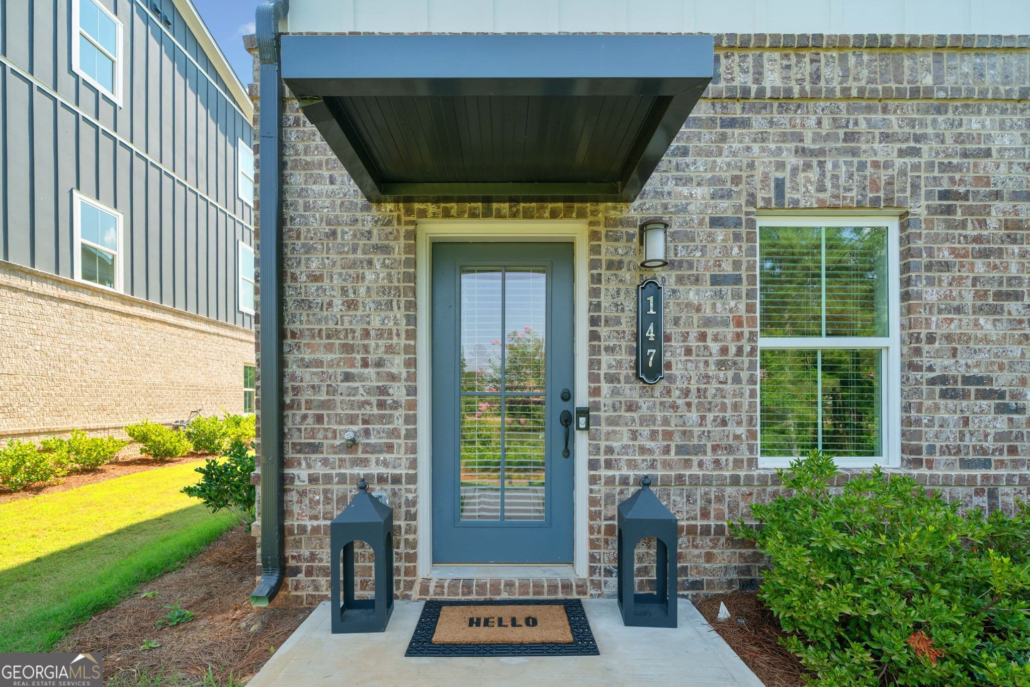 147 Jameson Dr — photo 1