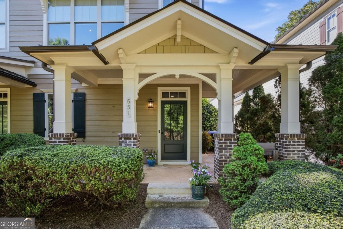 651 East Ne Ave B — photo 2