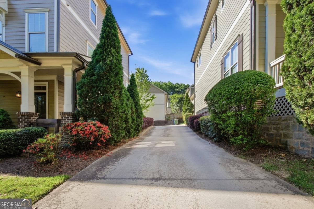 651 East Ne Ave B — photo 33