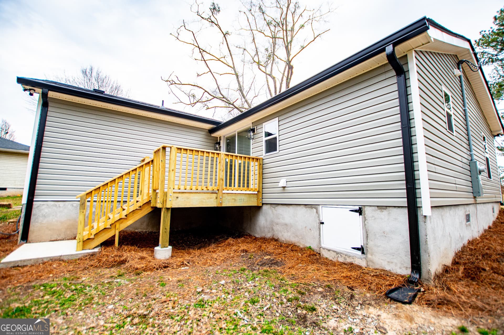 111 Ayers St — photo 54