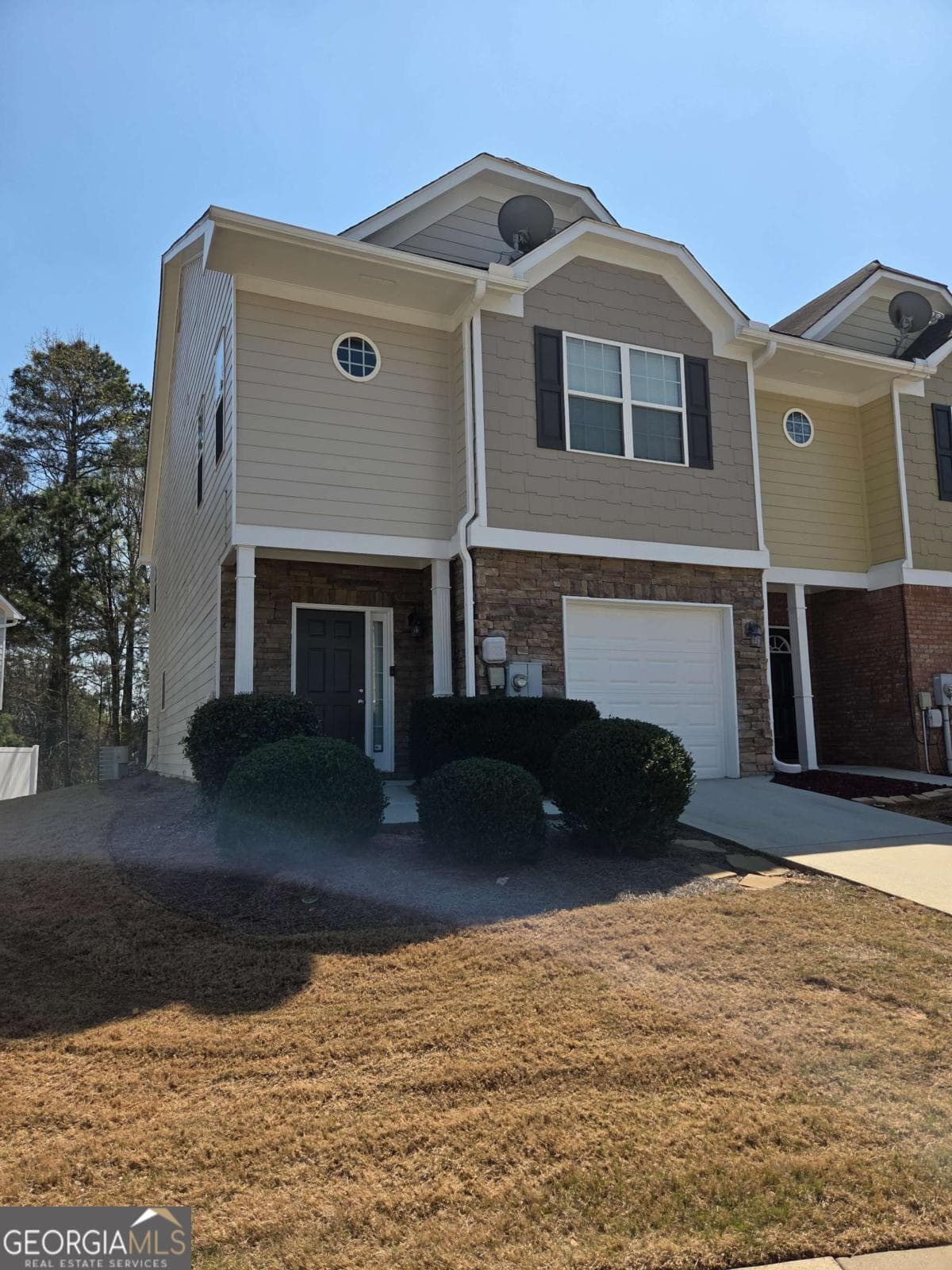 2140 Burns View Ln — photo 2