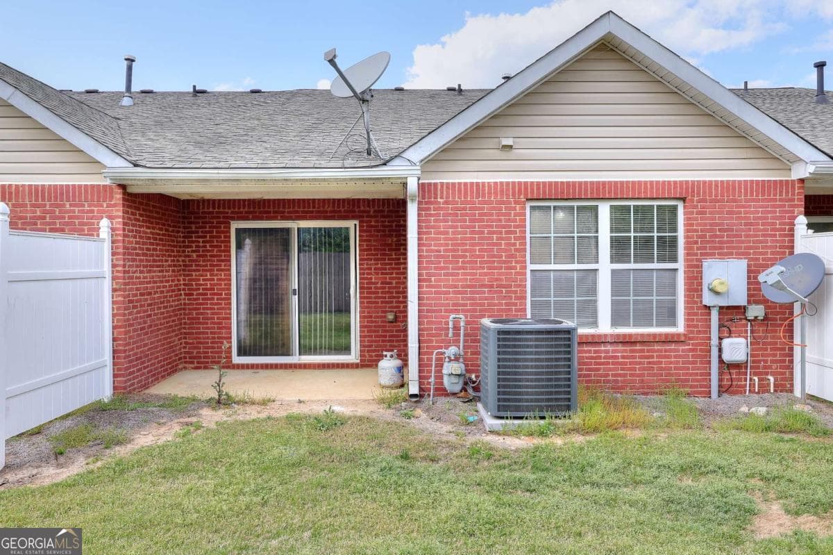 453 Tara Commons Circle — photo 36