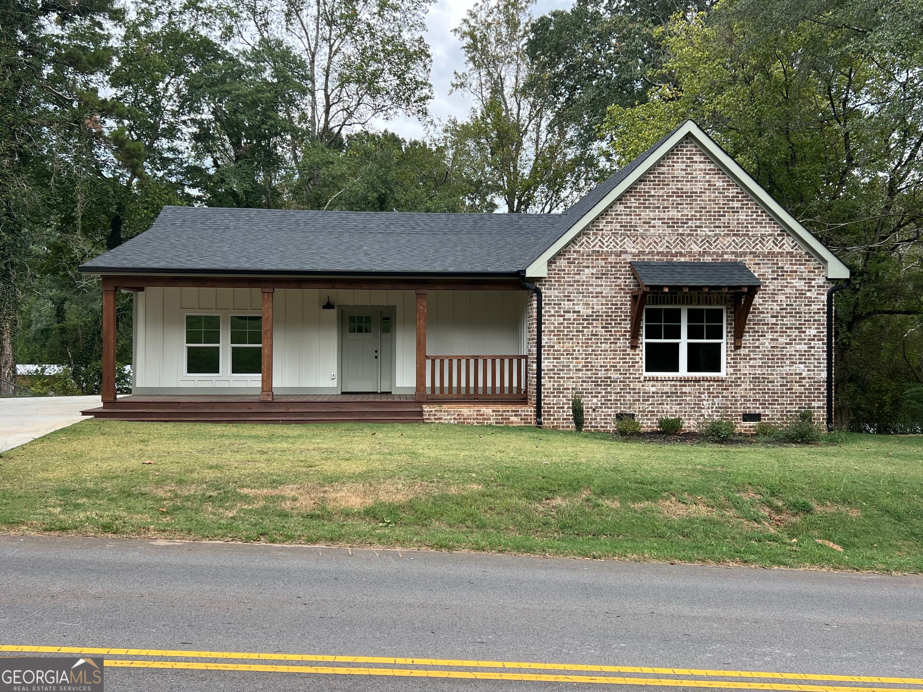 135 Church St — photo 1